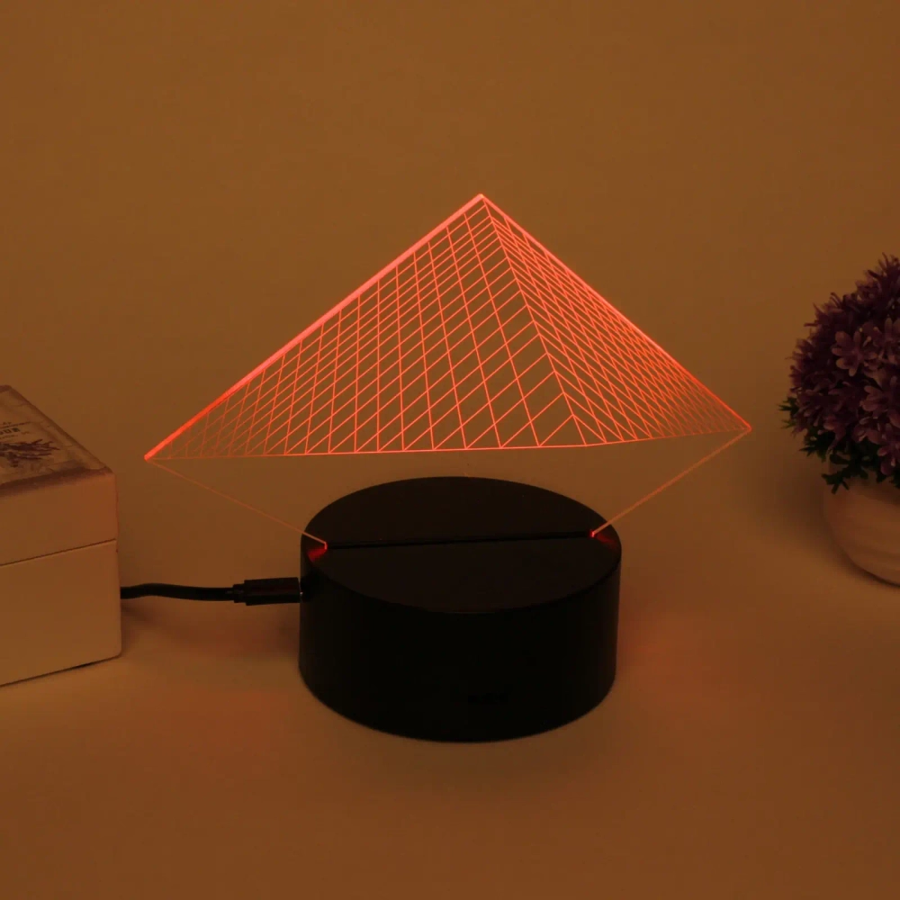 Светильник ночник «3D-Пирамида» на пластиковой подставке, с включателем USB
