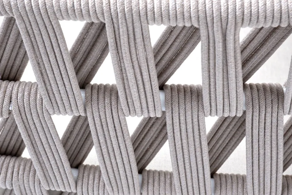 "Диего" кресло плетеное из роупа, основание дуб, каркас алюминий светло-серый (RAL7035) муар, роуп бежевый круглый, ткань бежевая 052