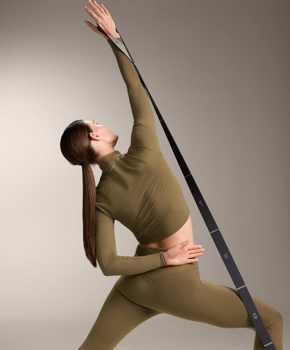 Oysho Топ с длинным рукавом Evermove, оливково-зеленый