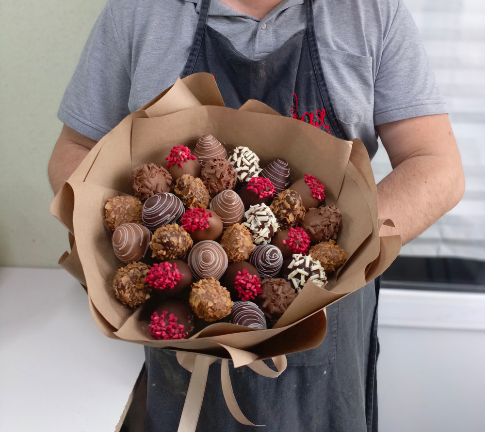 Букет из клубники в шоколаде " Шоколадный восторг'