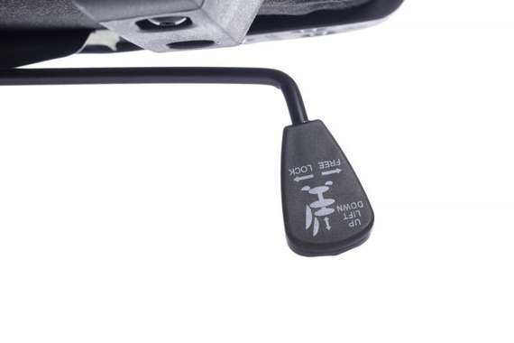 Кресло Iq Rv RCH 8989 Черный пластик/Черный