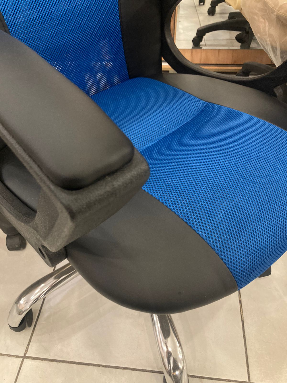 Кресло Элегант L6 сетка син топ-ган