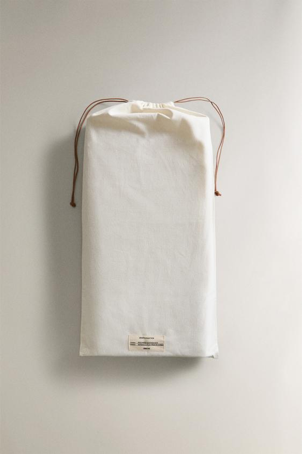 ZARA HOME СКЛАДНОЙ КОЖАНЫЙ КОВРИК ДЛЯ ЙОГИ, ЭКРЮ