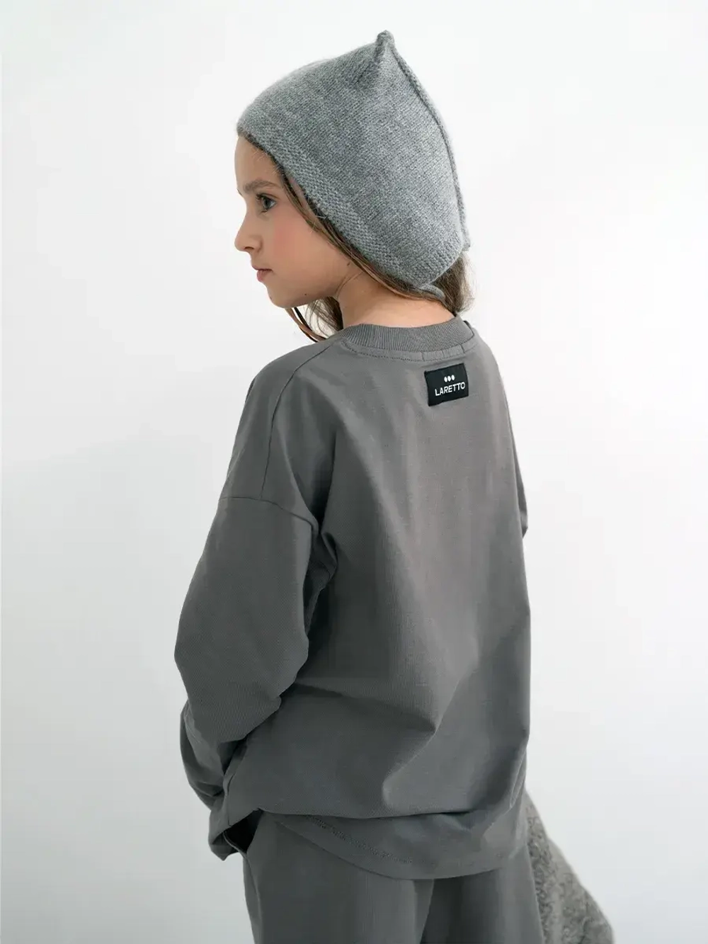 Спортивный костюм для девочки в школу