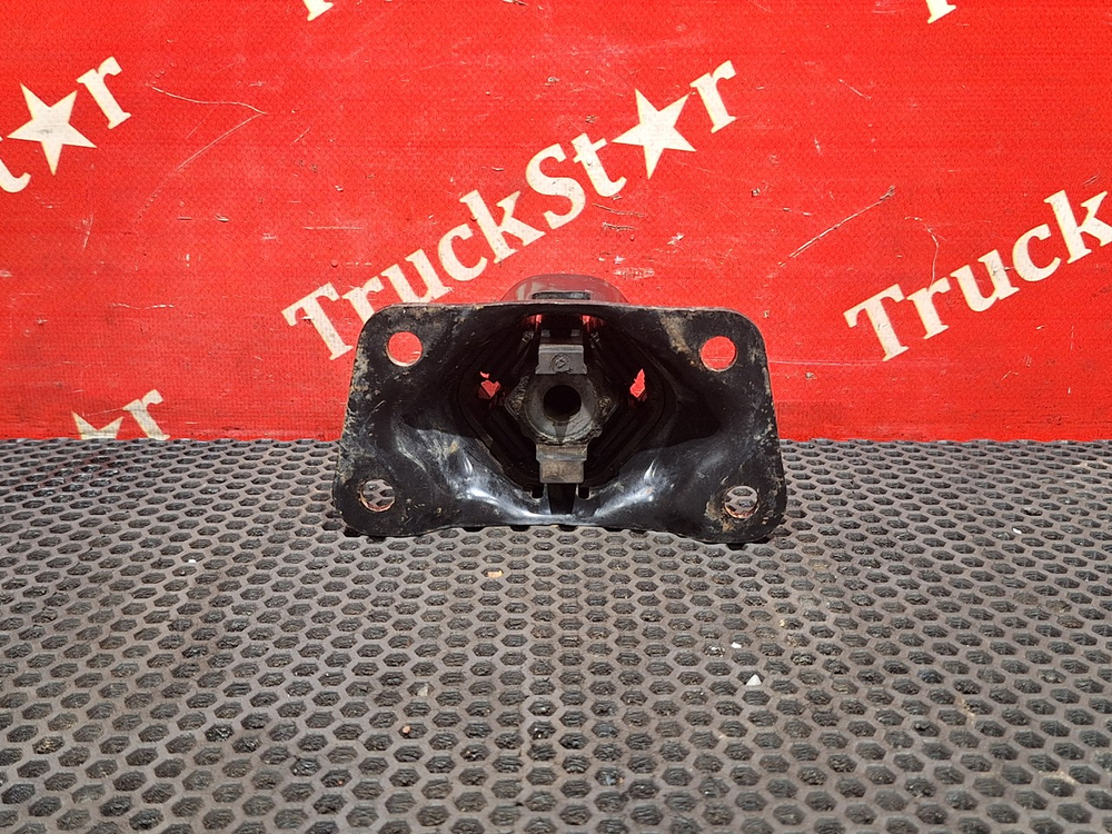 Кронштейн ящика акб 2018г.