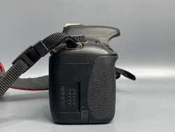 Canon 550D Kit 18-55mm 3.5-5.6 IS II 30.000 кадров