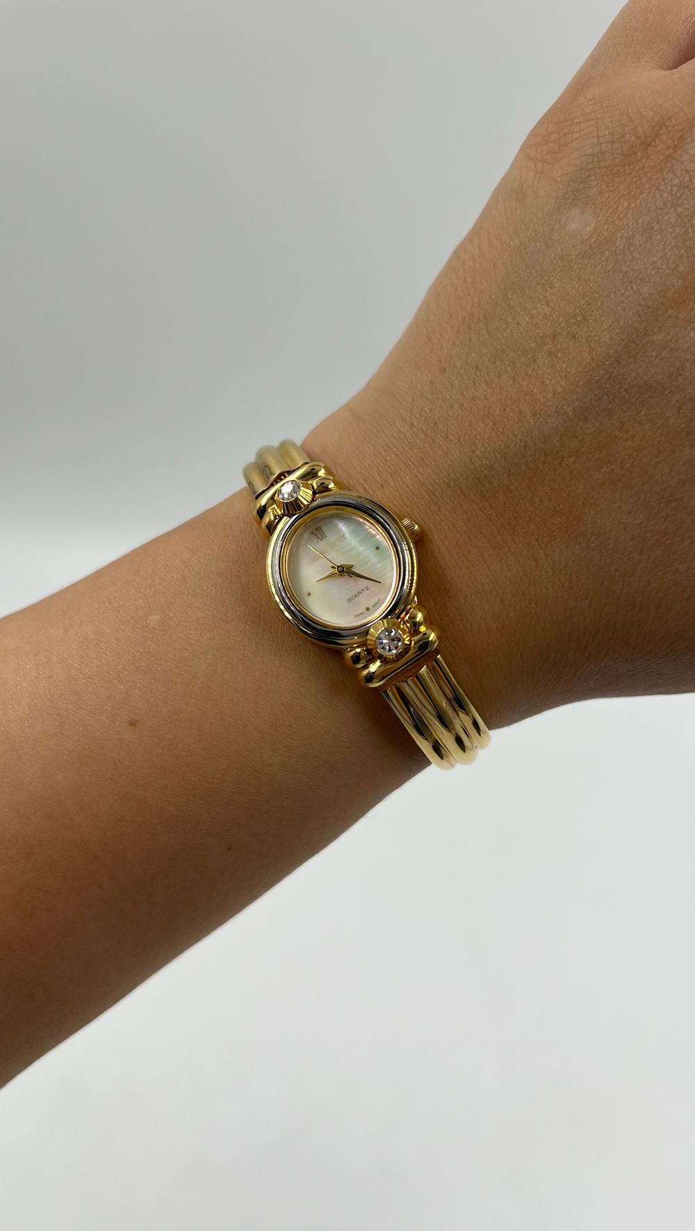 Часы со сменными безелями Jacques Laurent