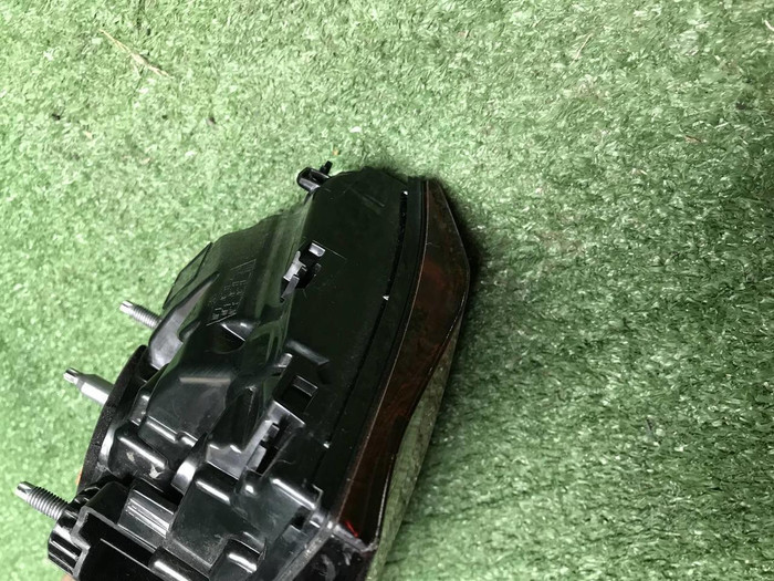 Фонарь левый внутренний Audi A4 B9 (19-нв) седан