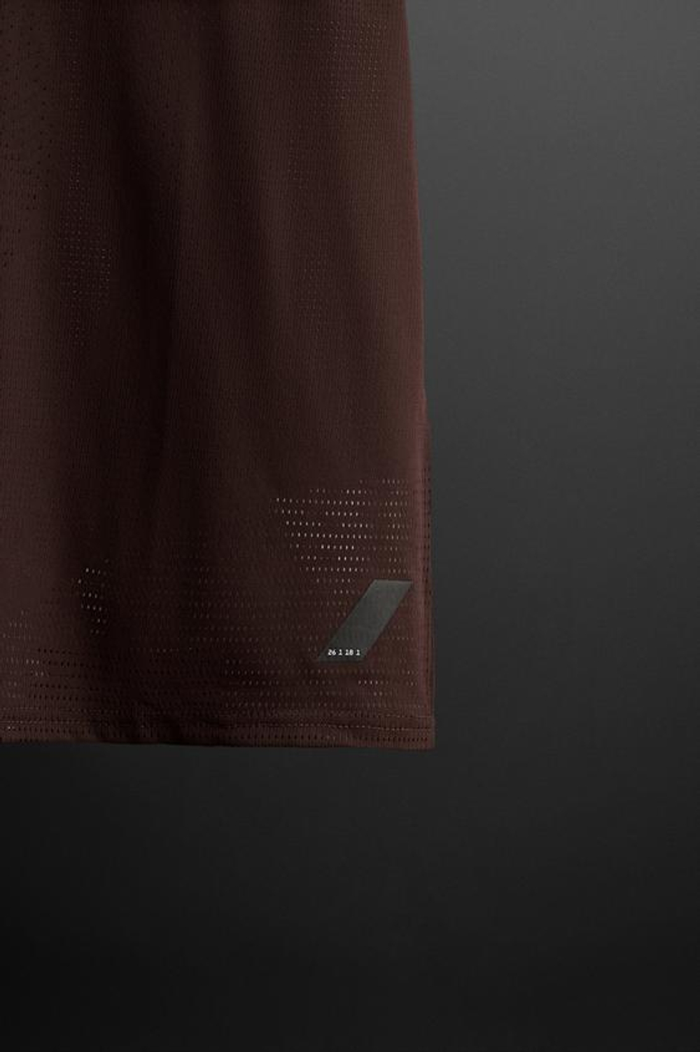 ZARA ПЕРФОРИРОВАННАЯ СПОРТИВНАЯ ФУТБОЛКА, КОРИЧНЕВЫЙ