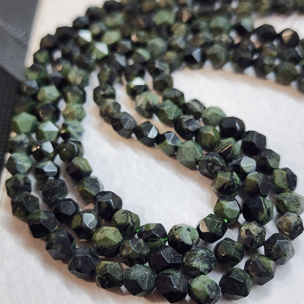 Камбаба, риолит, фантазийная огранка, многоугольник, р-р 5.5мм