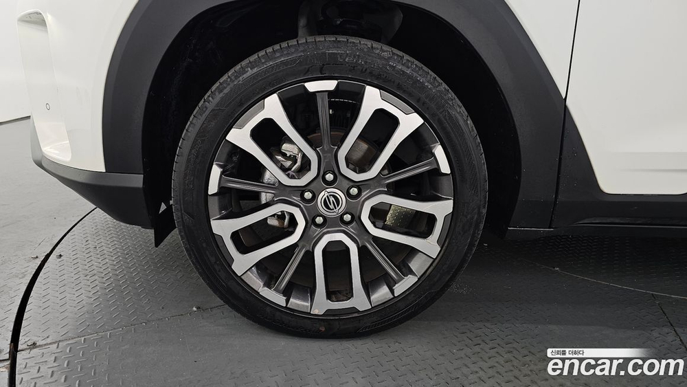 KG Mobility (Ssangyong) Torres Бензин 1.5 2WD (08.2022)