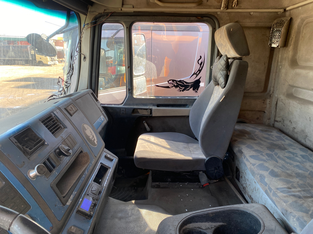 Shacman (Shaanxi) SX* 8x4 Самосвал SX3318DT366 (Дизельный, 11,6 л, 369 л.с., МТ)