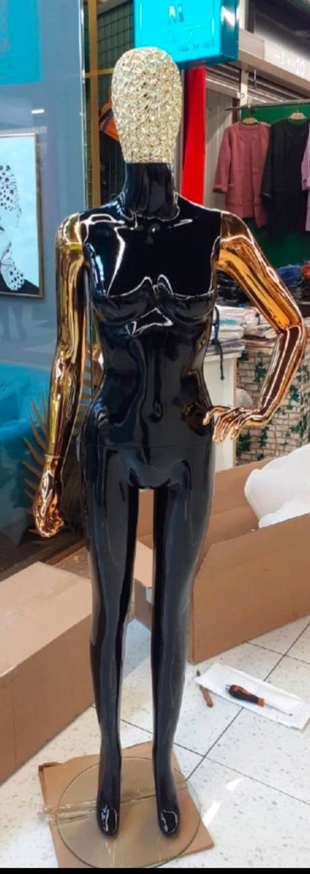 Манекен женский глянцевый голова стразы