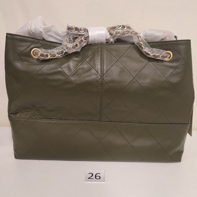 MAISON оливковый - небольшие дефекты кожи 26