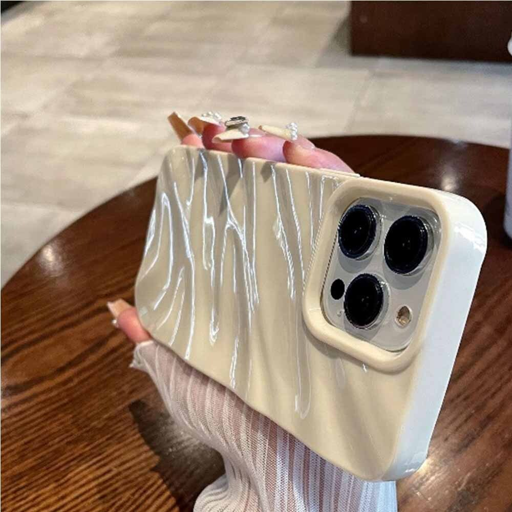 Чехол на iPhone 16 pro max Молочный
