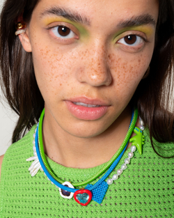 Колье-барочный жемчуг, цветные вставки в ассортименте