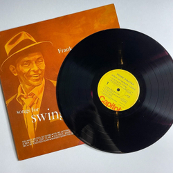 Винтажная виниловая пластинка LP Frank Sinatra Songs For Swingin Lovers (USA 1977) Love Is Here To Stay