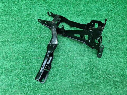 Кронштейн фары левый BMW X3 G01 (2017-2024)