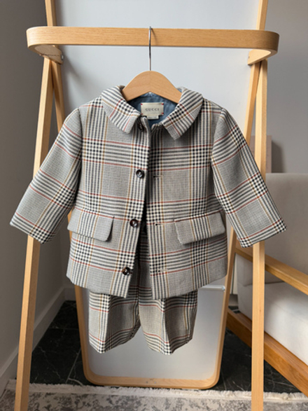 Шерстяной костюм Gucci, 86