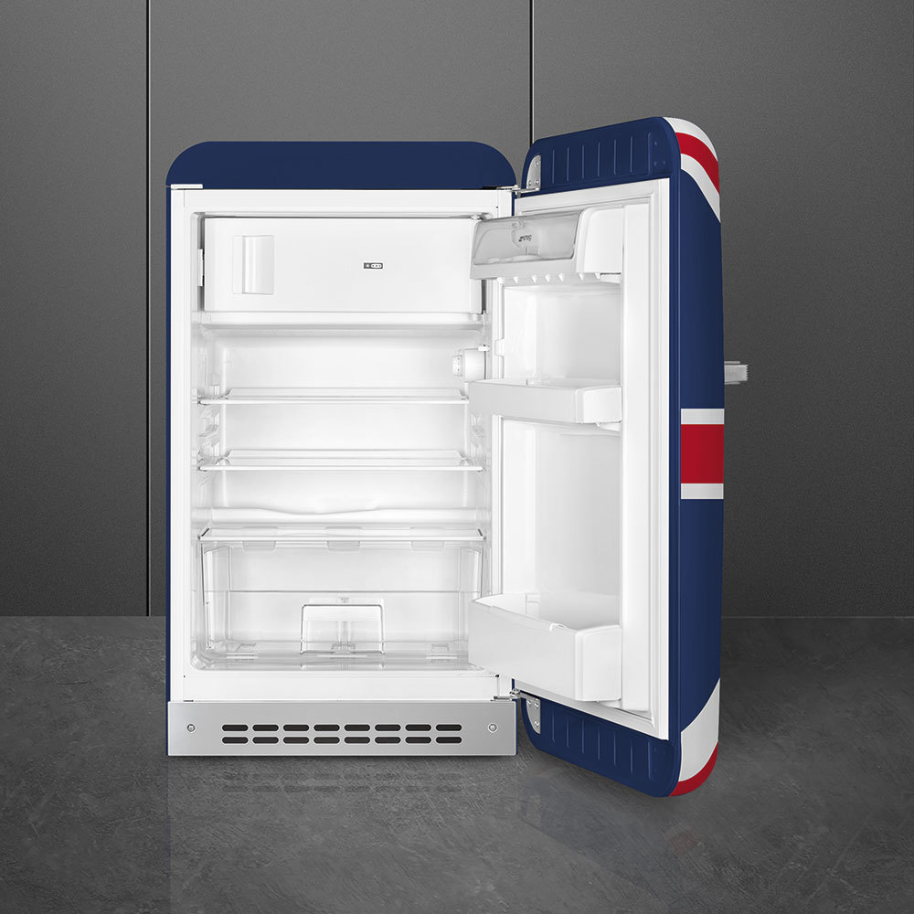 Мини холодильник с морозилкой Smeg FAB10RDUJ5 внутри