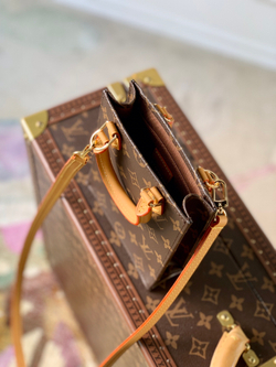 Louis Vuitton Petit Sac Plat