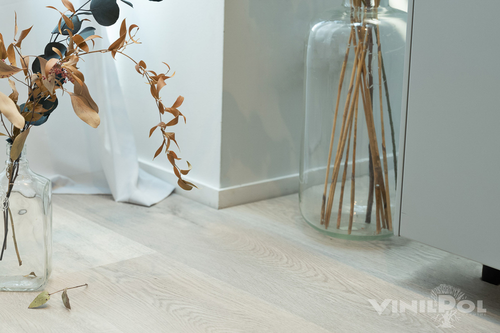 Виниловый ламинат VINILAM 7894-EIR Дуб Рим