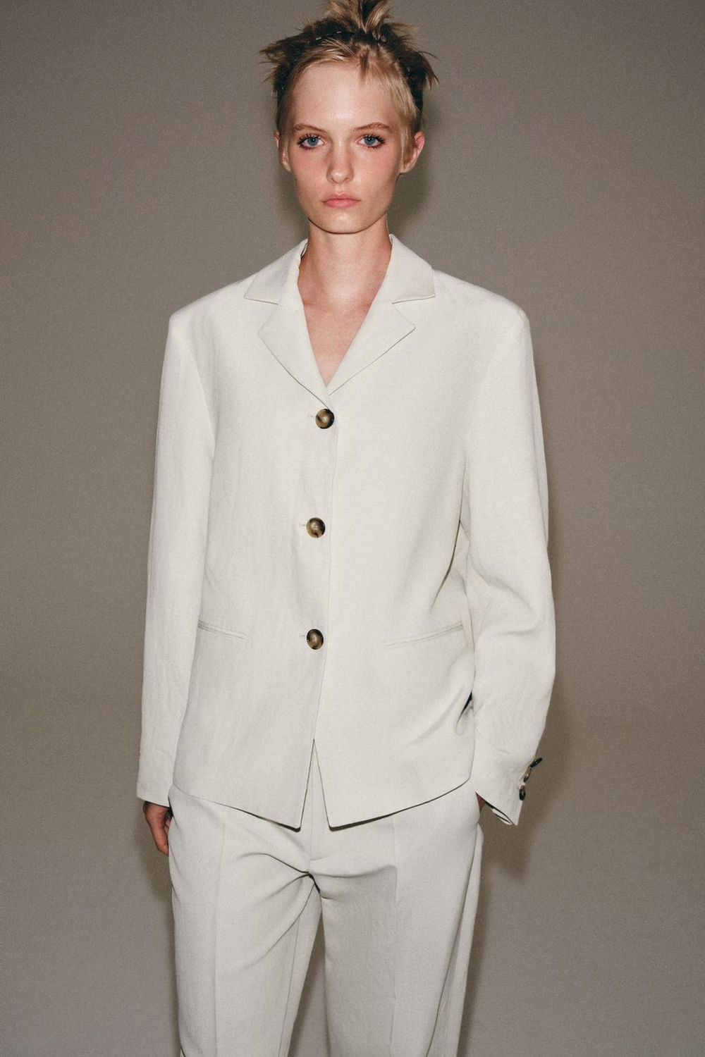 ZARA ПРЯМОЙ БЛЕЙЗЕР ИЗ ЛЬНЯНОЙ СМЕСИ — ZW COLLECTION, ЦВЕТ ЛЬДА