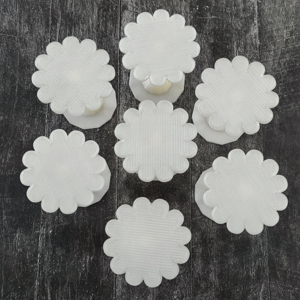 Прозрачный набор кондитерских гвоздиков 8 см "Ромашка на подставке от Киры"