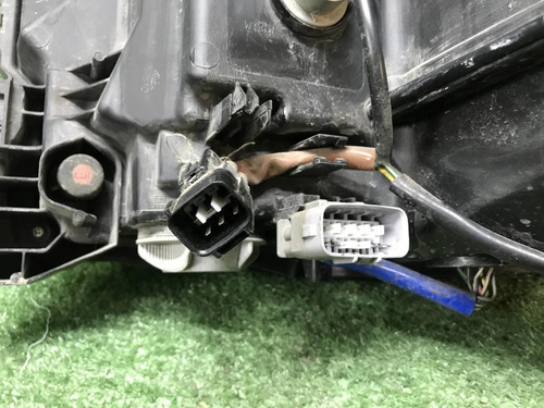 Фара правая Subaru Forester 5 SK (18-21) LED