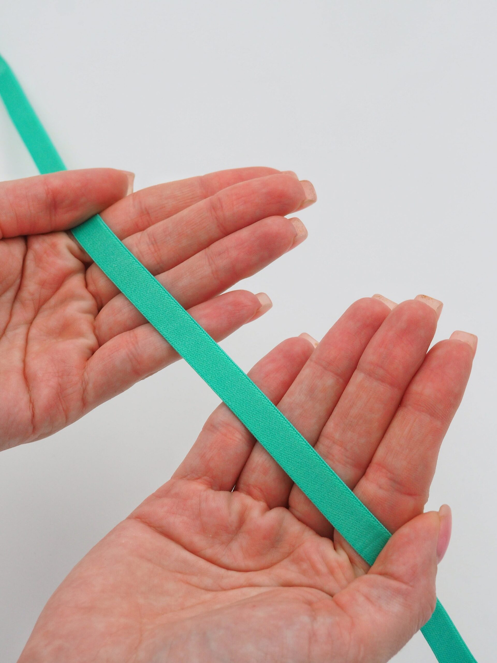 Резинка бретелечная ментоловая матовая ширина 10 мм