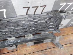 Решетка переднего бампера Renault Sandero 2 13-19 Б/У Оригинал 622542293R