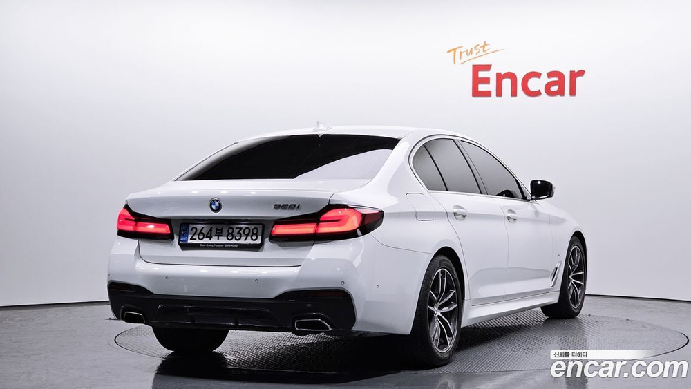 BMW 5 Series (G30) 520i M Sports (04.2022)