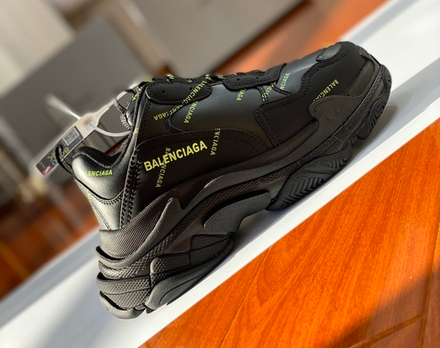 Balenciaga Triple S