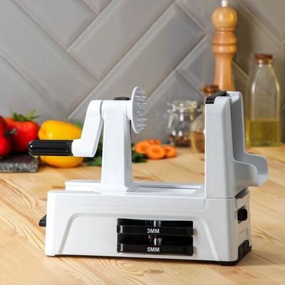 Овощерезка для фигурной нарезки Magistro Vegan pro, 3 насадки, цвет чёрный/белый (Цвет: не задано)