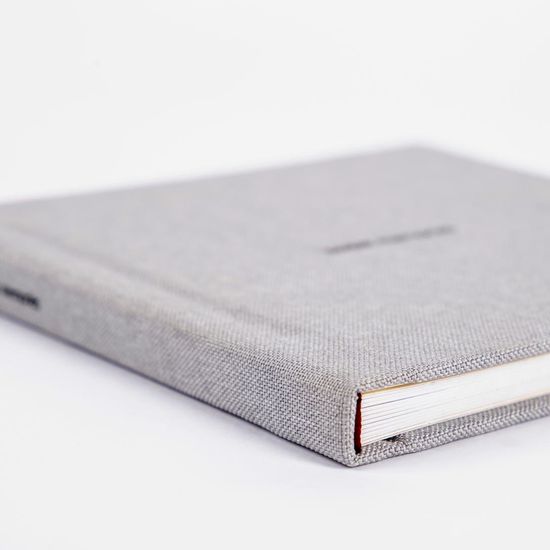 20x20 фотокнига с льняной обложкой "Ash"