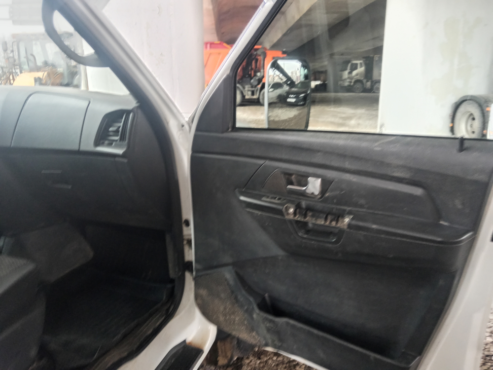 Центртранстехмаш МАВР-381820 на шасси UAZ Profi Аварийно-техническая служба МАВР-381820 (Бензин/Газ,