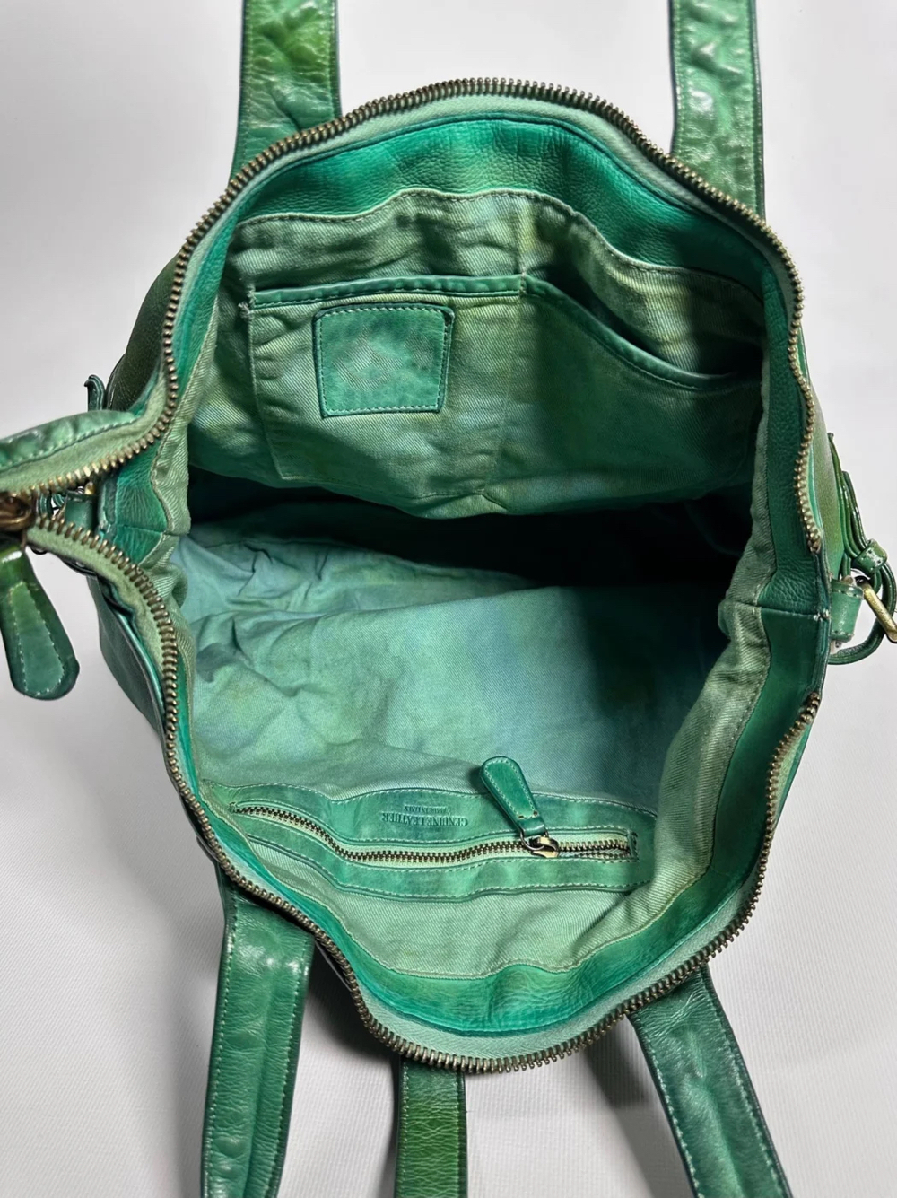 Женская премиальная изумрудно-зеленая сумка из натуральной кожи "Венеция"