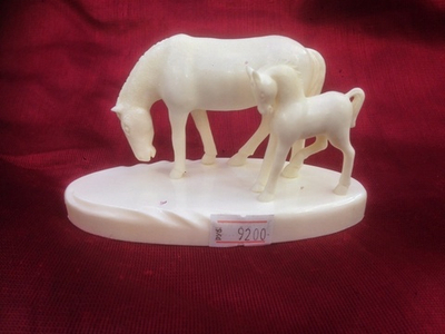 "На лугу", скульптура