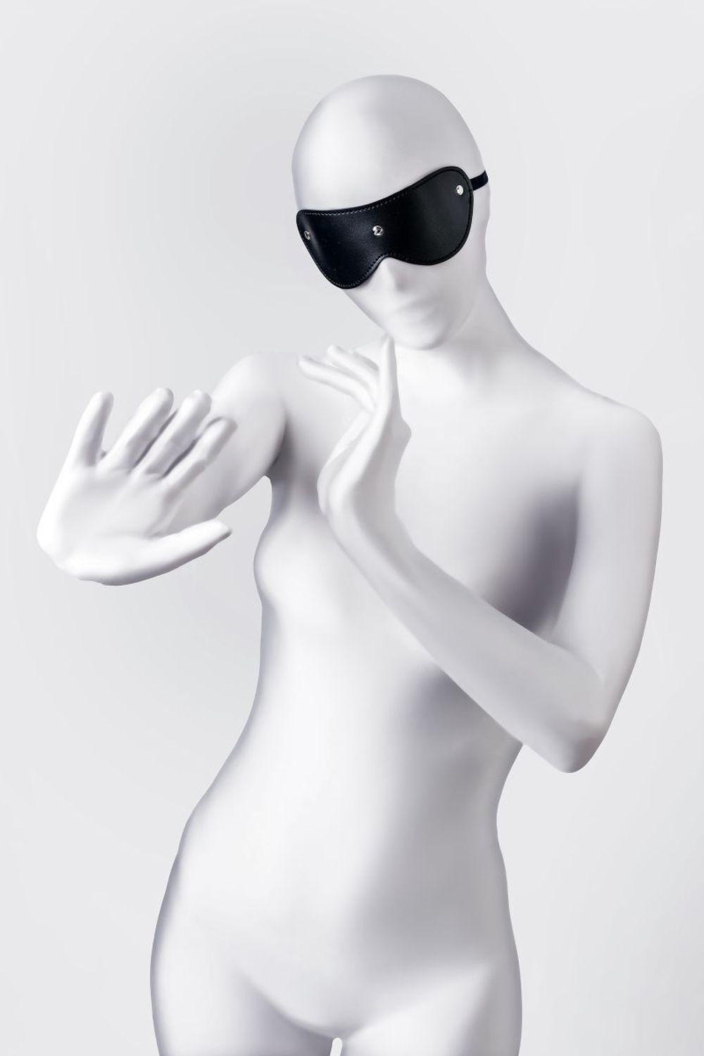 Черная кожаная маска Anonymo с мягким подкладом (Цвет: черный)