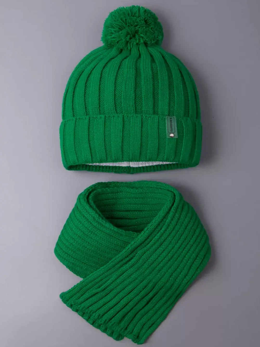 Шапка детская осенняя и шарф