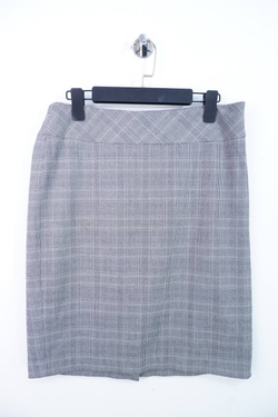 Юбка Falinda для офисных будней, визуально на 48 размер