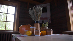 Кружка малая фарфоровая без ручки c берестой и с цитатами Лермонтова. Lermontov forever.