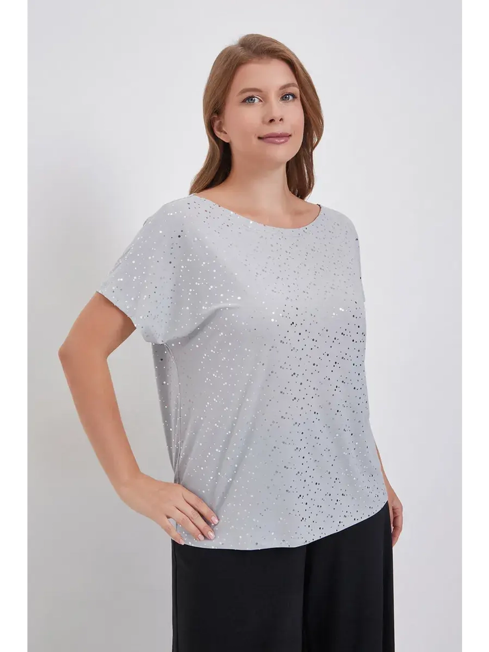 Блузка с пайетками короткий рукав