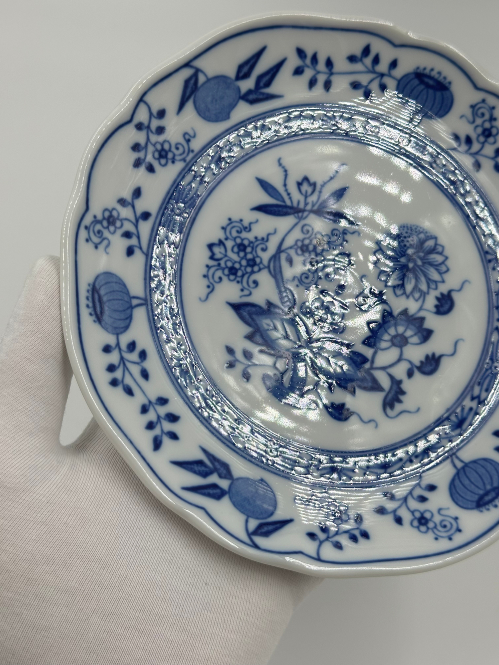 Тарелка пирожковая Hutschenreuther, Zwiebelmuster