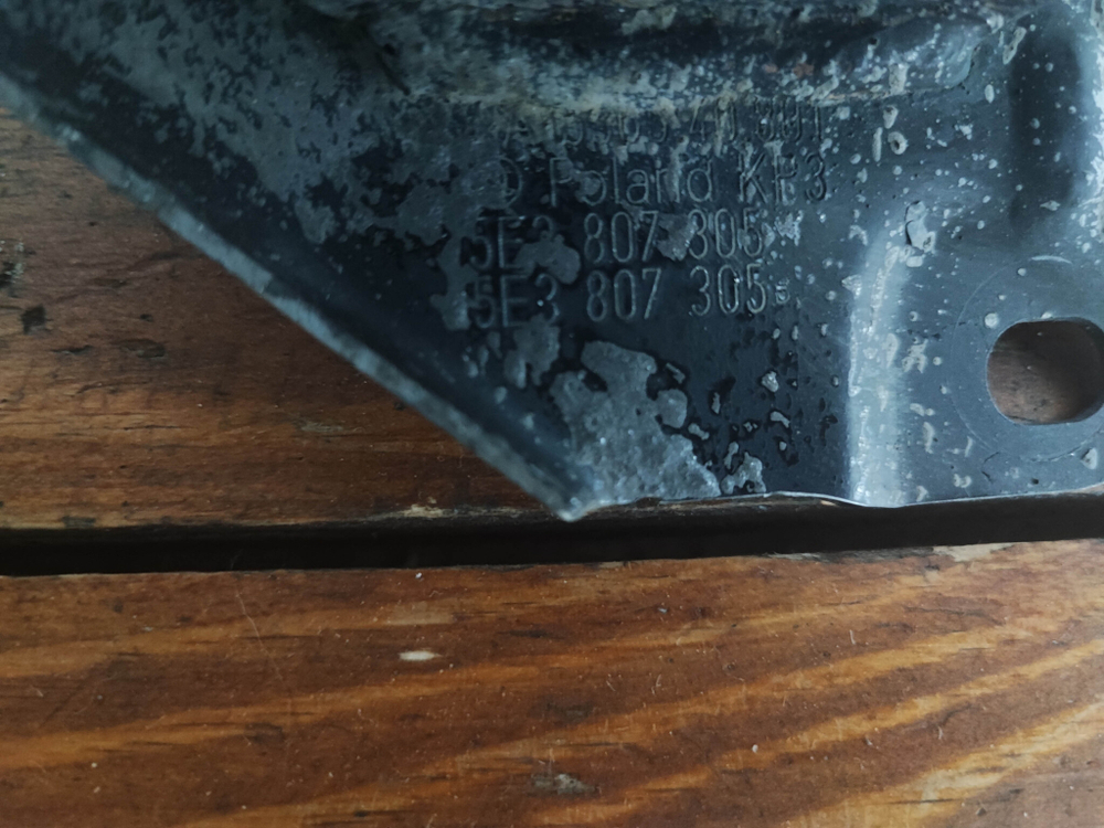 Усилитель заднего бампера Skoda Octavia 4 (A8) 19-нв Б/У Оригинал 5E3807305