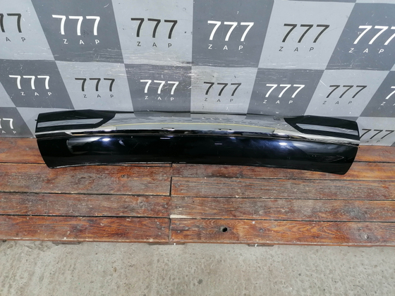 Накладка двери багажника верхняя Tank 500 21-нв Б/У Оригинал 5506300XKV3BBN1