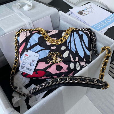 Chanel 19 26 cm