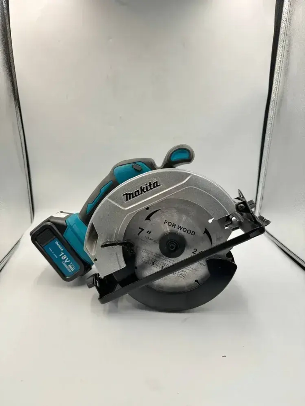 Пила дисковая аккумуляторная