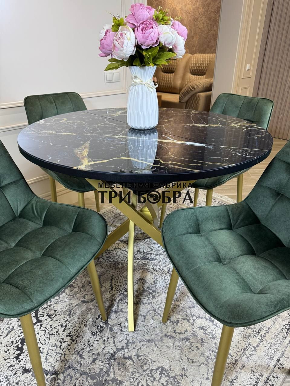 Круглый раздвижной стол "Черный мрамор", и стулья "Бостон" оливковый