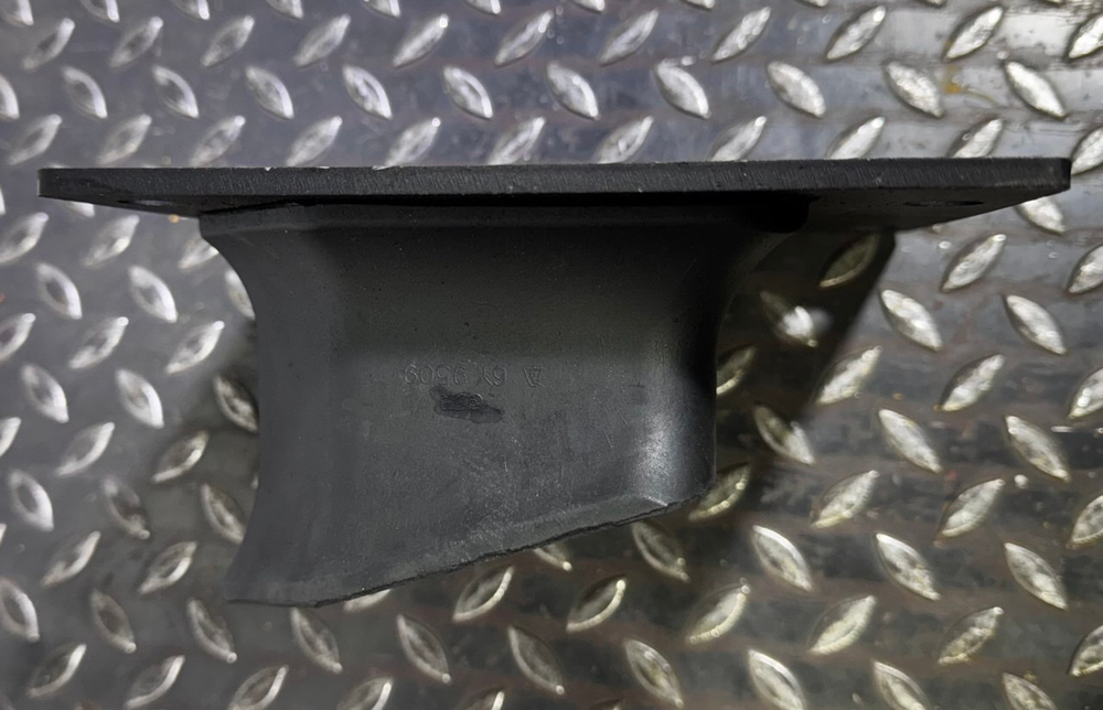 Подушка 6Y-9509 балки